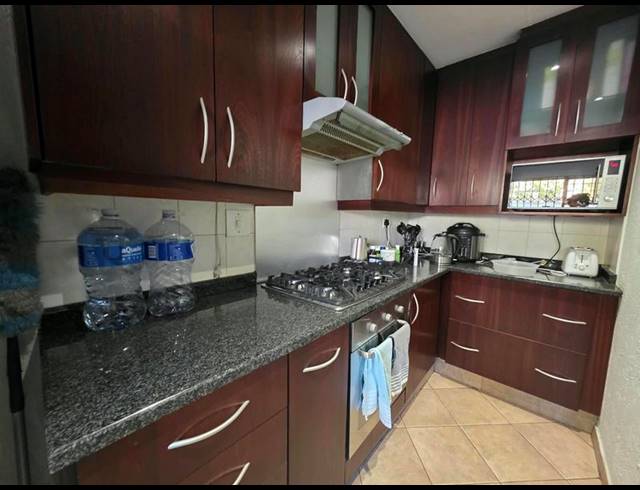 4 BEDROOM PROPERTY TO RENT IN SUNNINGHILL